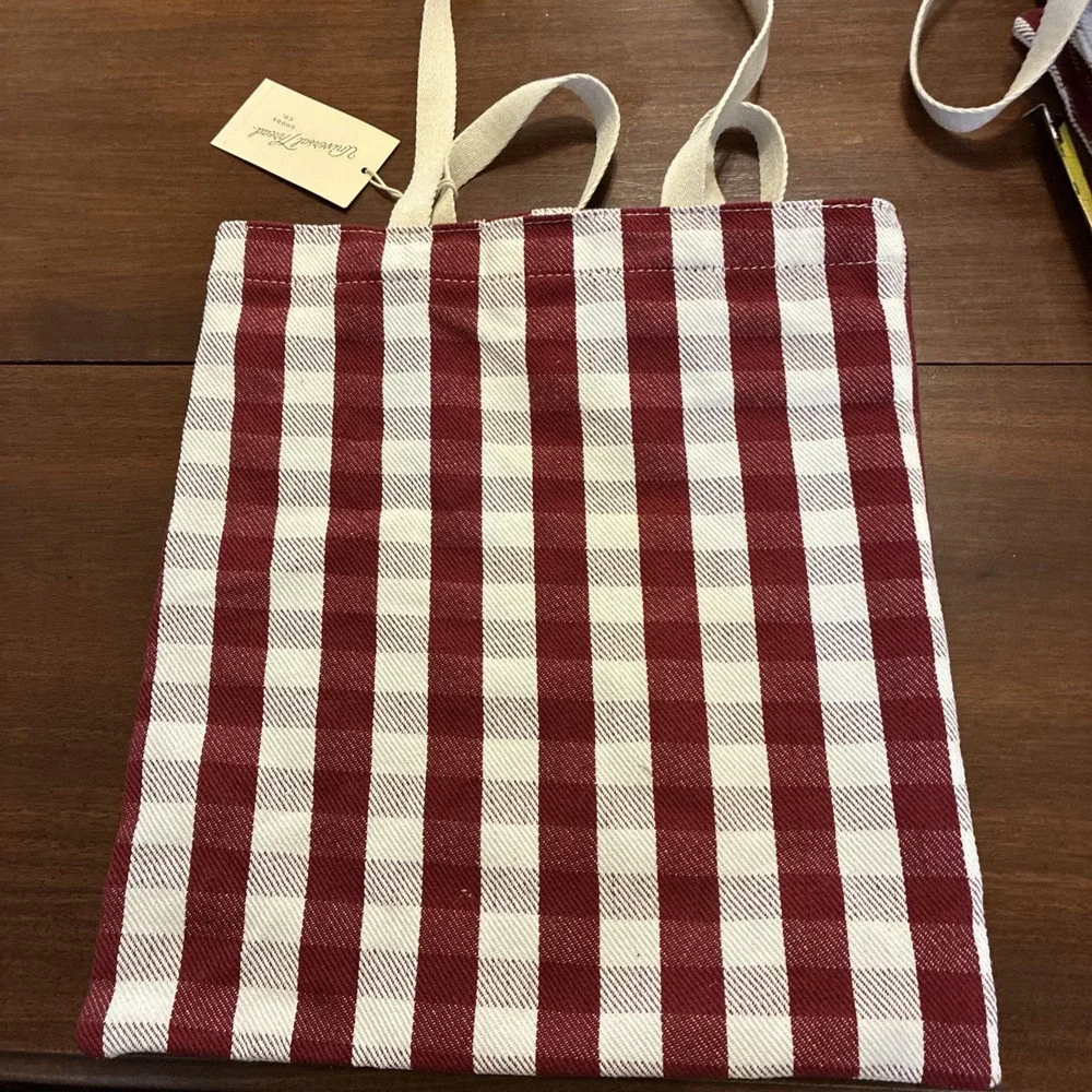 Universal Thread lot four